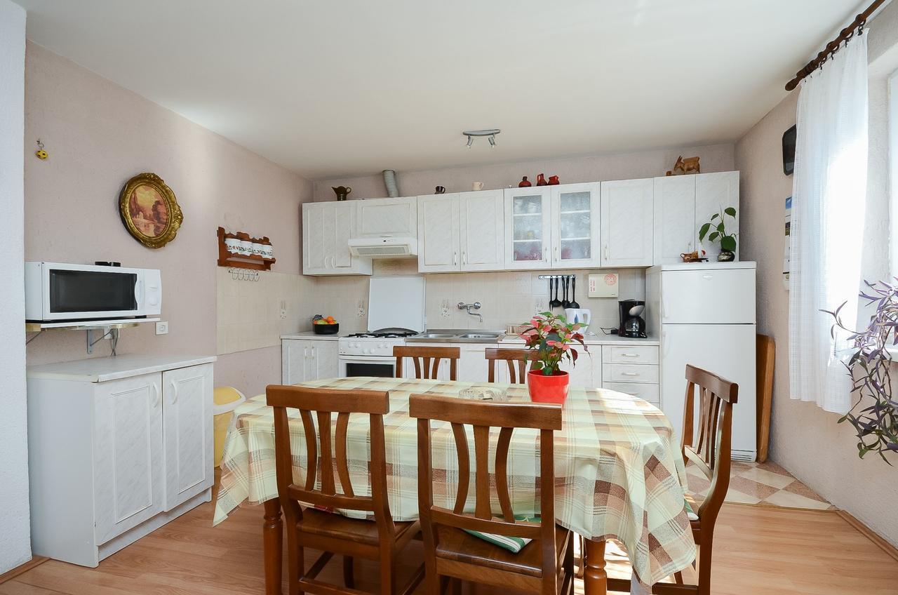 Apartment Milka Milan Senj  Bagian luar foto