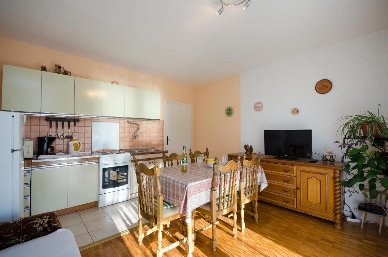 Apartment Milka Milan Senj  Bagian luar foto
